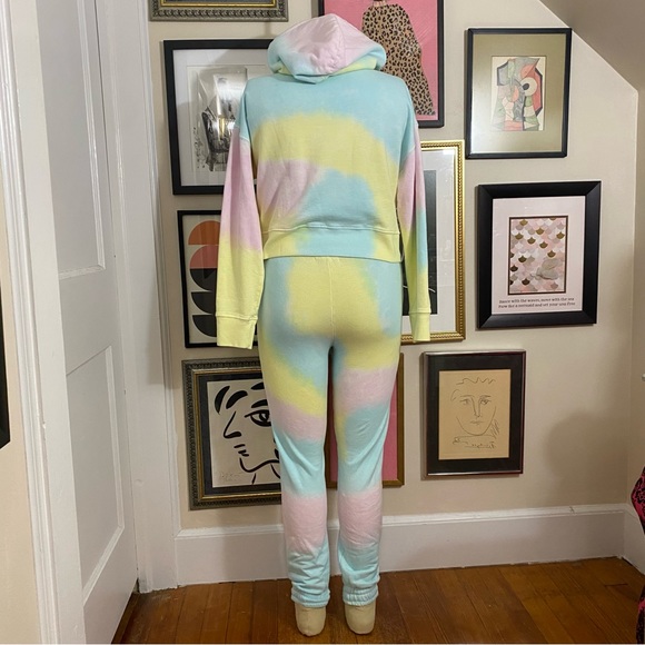 Frankies Bikinis Burl sweatshirt jogger set in rainbow sherbert tie dye sz small - Picture 5 of 11